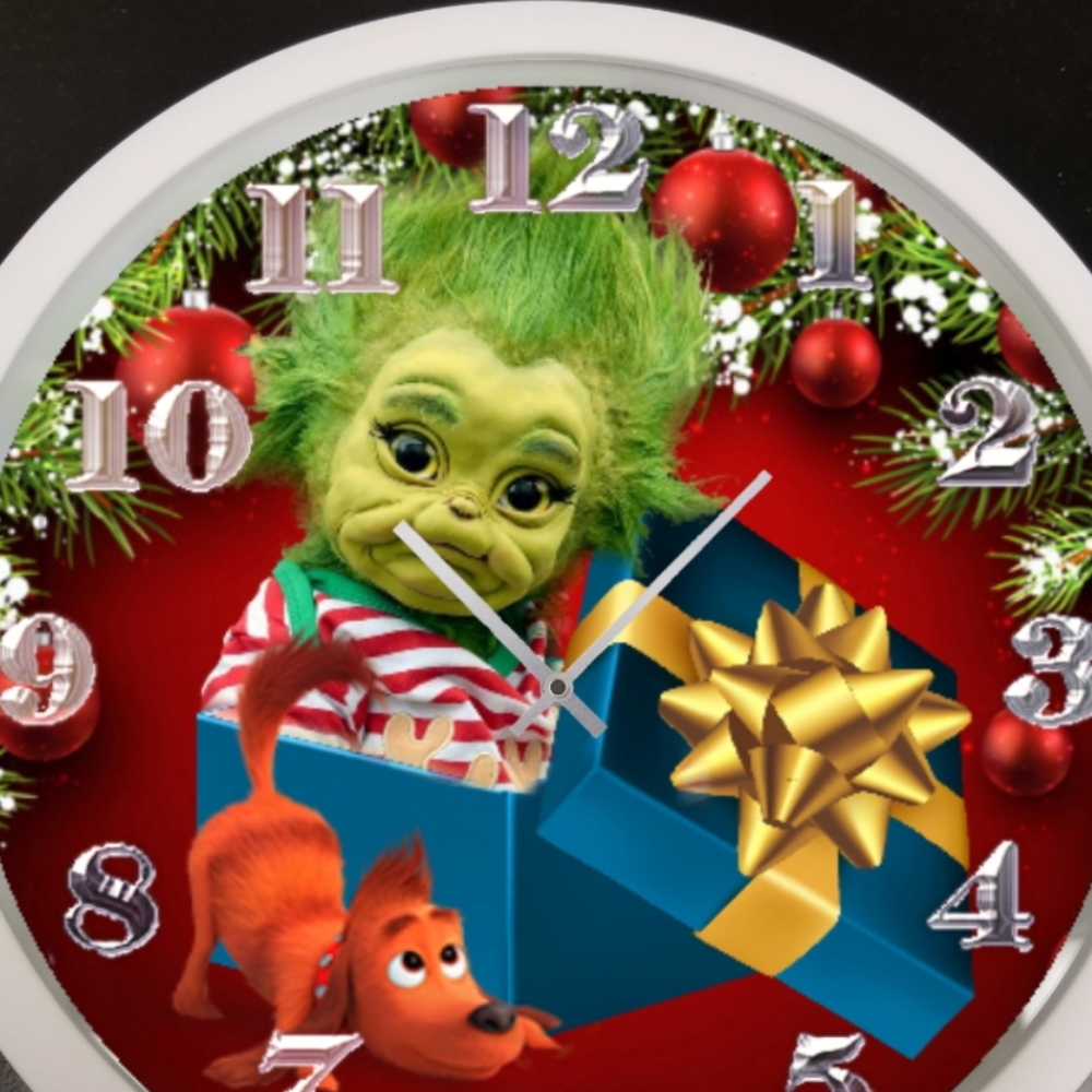 Grinch n max clock